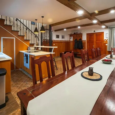 Baglyas Vendeghaz Villa *